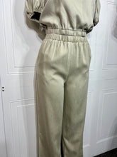 Load image into Gallery viewer, Leslie Sage Tencel 2 Piece Pants Set