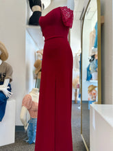 Load image into Gallery viewer, kay Burgundy or Black Long Off The Shoulders Laced Sleeves Dress