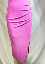Load image into Gallery viewer, Lizeth Black or Pink Side Rushing Detail Midi Dress
