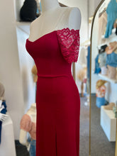Load image into Gallery viewer, kay Burgundy or Black Long Off The Shoulders Laced Sleeves Dress
