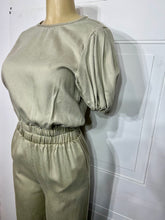 Load image into Gallery viewer, Leslie Sage Tencel 2 Piece Pants Set