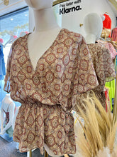 Load image into Gallery viewer, Jessie V-Neck Beige/Rust Plus Size Top