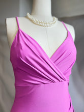 Load image into Gallery viewer, Lizeth Black or Pink Side Rushing Detail Midi Dress