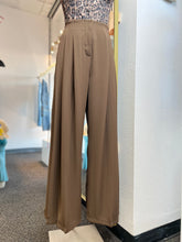 Load image into Gallery viewer, Verenice Chocolate Pleated Trousers