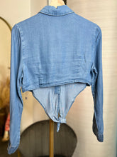 Load image into Gallery viewer, Alazne White or Denim Blue Button Up Front Tie Crop Top