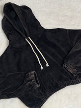 Load image into Gallery viewer, Ivonne Black Washed Cropped Elasticized Waist Hoodie