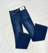 Load image into Gallery viewer, Paulina Medium Wash BCBG 5 Pocket High Rise Curvy Flare