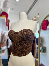 Load image into Gallery viewer, Donatella Leopards Print Strapless Crop Top Back Zipper