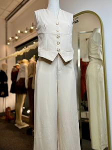 DAHLILA TWO-PIECE IVORY BUTTONED SET