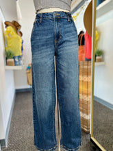 Load image into Gallery viewer, Kylie Relaxed Style Trouser Jeans