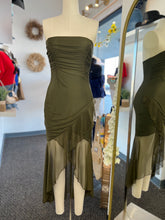Load image into Gallery viewer, Jamie Olive green Strapless Tube Midi Dress
