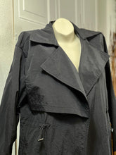 Load image into Gallery viewer, Gilda Black Oversized Wind Breaker