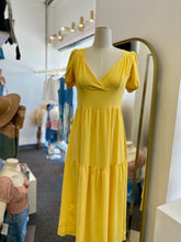 Load image into Gallery viewer, Vivian Yellow or Black Open Back Flowy Midi Dress