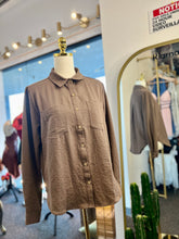 Load image into Gallery viewer, Janice Long Sleeve Button Up Blouse