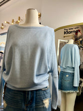 Load image into Gallery viewer, Esthella Teagan Top Round Neck 3/4 Sleeves