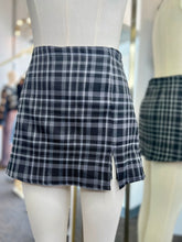 Load image into Gallery viewer, Paris Plaid Slit Front Side Zipper Stretchy Mini Skort