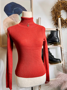 Cynthia Black, Off White, Redwood, Turtleneck Long Sleeve Sweater