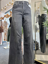 Load image into Gallery viewer, Linette Black Wide Leg Jeans