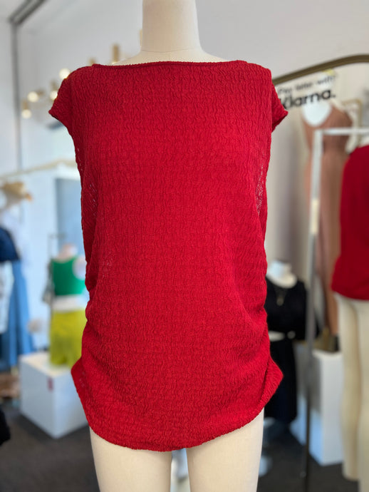 Janessa Red Ribbed Short Sleeve Ruched Side Top