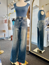 Load image into Gallery viewer, Helen High rise Stretchy Denim Jean