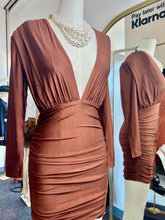Load image into Gallery viewer, Teresa Two Toned Walnut Long Sleeve Bodycon Short Dress