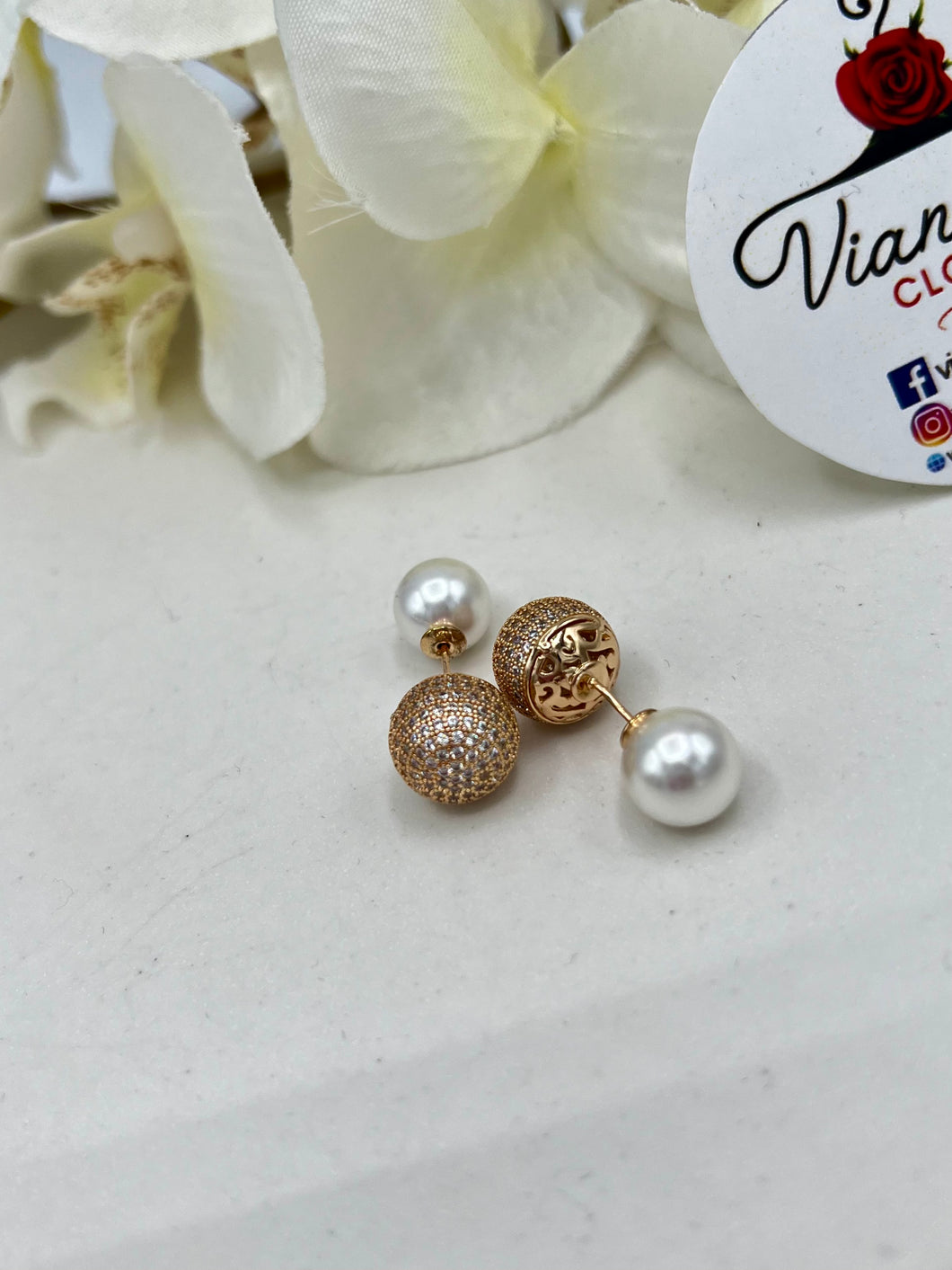 Corine Swarovski Circular Stud Post Back Pearls Earrings