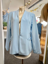 Load image into Gallery viewer, Brianda Curvy Blazer