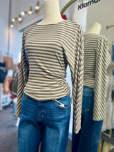 Load image into Gallery viewer, Melanie Round Neck Long Sleeve Ruched Knit Top