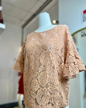 Load image into Gallery viewer, Camila Peach Floral Pattern Round Neck Top