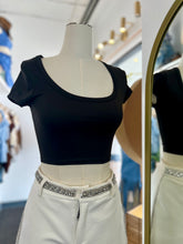 Load image into Gallery viewer, Camille Smoky Pink or Black Short Sleeve Crop Top