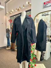 Load image into Gallery viewer, Gilda Black Oversized Wind Breaker