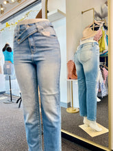 Load image into Gallery viewer, Melissa Stretchy High Rise Straight Jeans Cross Belt