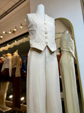 Load image into Gallery viewer, DAHLILA TWO-PIECE IVORY BUTTONED SET