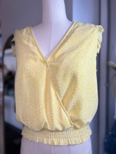 Load image into Gallery viewer, CLEARANCE Yasmine Yellow Ditsy Ruffle Short Ruffle Sleeve Top