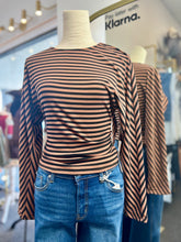 Load image into Gallery viewer, Melanie Round Neck Long Sleeve Ruched Knit Top