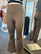 Load image into Gallery viewer, Melanie Hourglass Flared Pants With Pockets