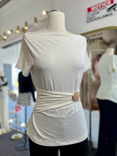 Load image into Gallery viewer, Evelyn Stretchy of the Shoulder Front Detail, Gold Heart