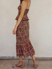 Load image into Gallery viewer, Freya vintage rose lurex ruffled dress