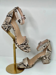 Paulina Sleek Appeal Chunky Heel