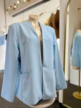 Load image into Gallery viewer, Brianda Curvy Blazer