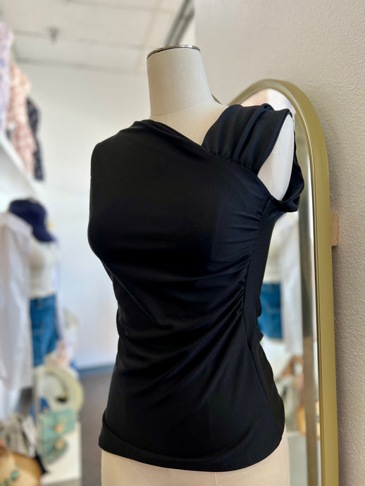 Aislinn Asymmetrical Black One Shoulder Top