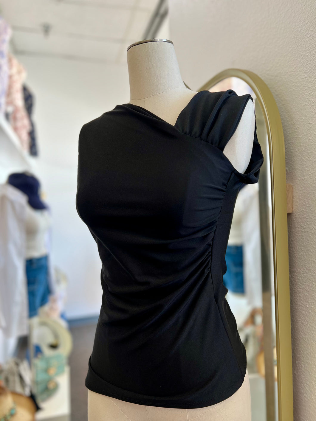 Aislinn Asymmetrical Black One Shoulder Top