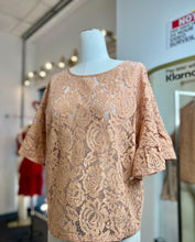 Load image into Gallery viewer, Camila Peach Floral Pattern Round Neck Top