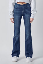 Load image into Gallery viewer, Dina Dark Wash Flared Jeggings