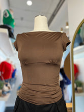 Load image into Gallery viewer, Eloise Brown Sides Ruched Top
