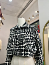 Load image into Gallery viewer, Karina Black and White Houndstooth Knit Cropped Jacket
