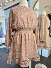 Load image into Gallery viewer, Becky rayon Gauze Sleeve Smocked Waist Flowy Floral Print Dress