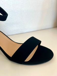 Paulina Sleek Appeal Chunky Heel