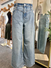 Load image into Gallery viewer, Isidora Medium Denim Blue Baggy Jeans