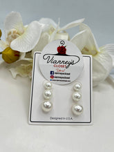 Load image into Gallery viewer, Perla Trio of Earrings Faux Pearls